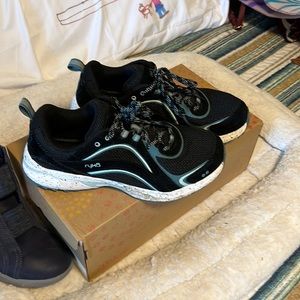 Ryka hiking sneakers